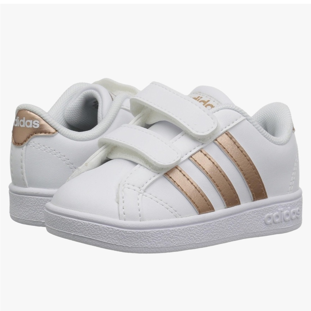 Adidas Sneakers